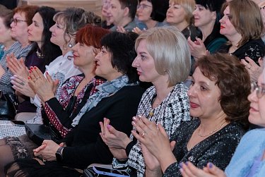 Сергей Грачев: «Женщины Оренбуржья активно участвуют в решении многих сложных задач и проблем»